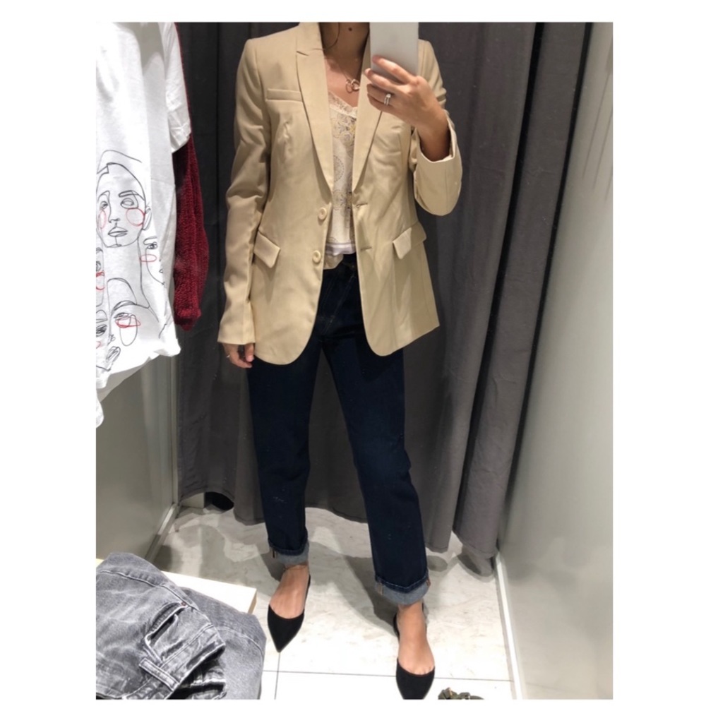 Stradivarius beige blazer